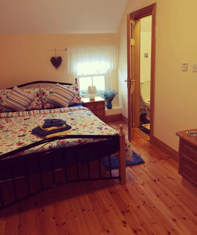 Nellys Bed And Bikes Hotel Westport Ngoại thất bức ảnh
